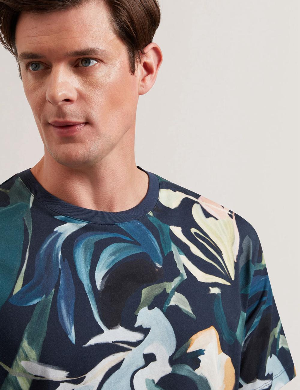 Men Ted Baker ALMOI - Floral Print Pure Cotton T-Shirts Black | India  GLNW-26048
