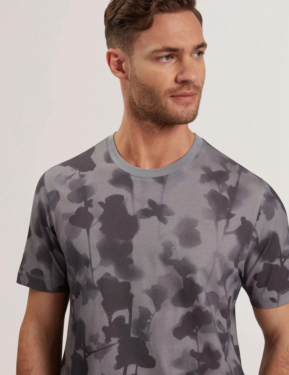 Men Ted Baker DENNISS - Monochrome Floral Print Cotton T-Shirts Dk-Grey | India  WJTN-95472