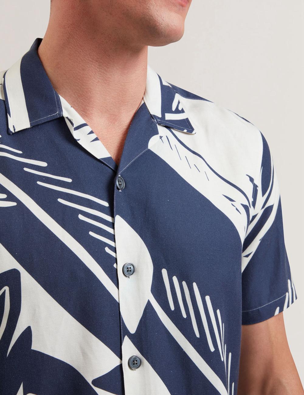 Men Ted Baker HEUKELS - Short Sleeve Relaxed Fish Print Casual Shirts Mid-Navy | India  MXZI-21736