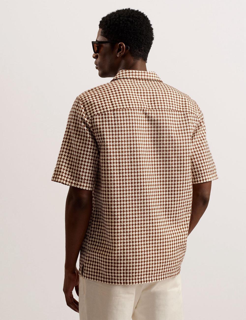 Men Ted Baker OISE - Textured Grid Cotton Short Sleeve Casual Shirts Brown | India  YBKW-60749