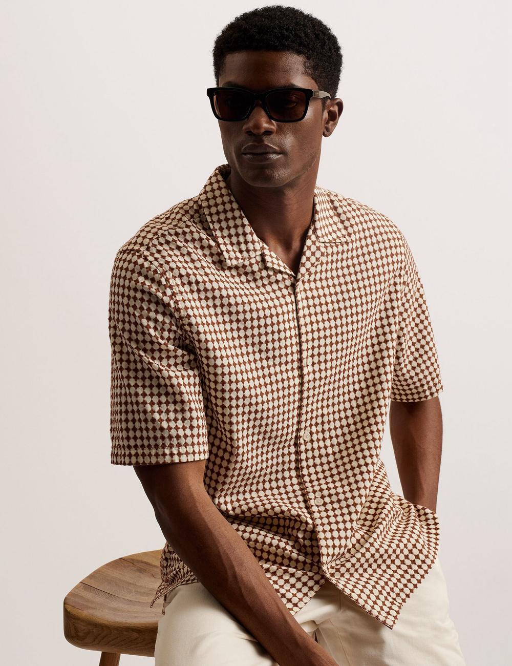 Men Ted Baker OISE - Textured Grid Cotton Short Sleeve Casual Shirts Brown | India  YBKW-60749