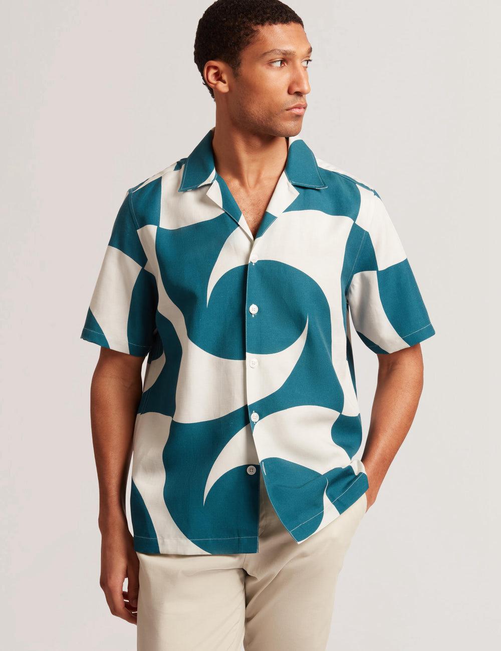 Men Ted Baker ROLDAN - Short Sleeve Oversized Swirl Print Casual Shirts Turquoise | India  GKIP-18972