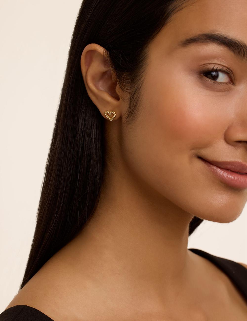 Women Ted Baker AMORINA -Crystal Open Heart Stud Earrings Gold | India  GNTE-20459