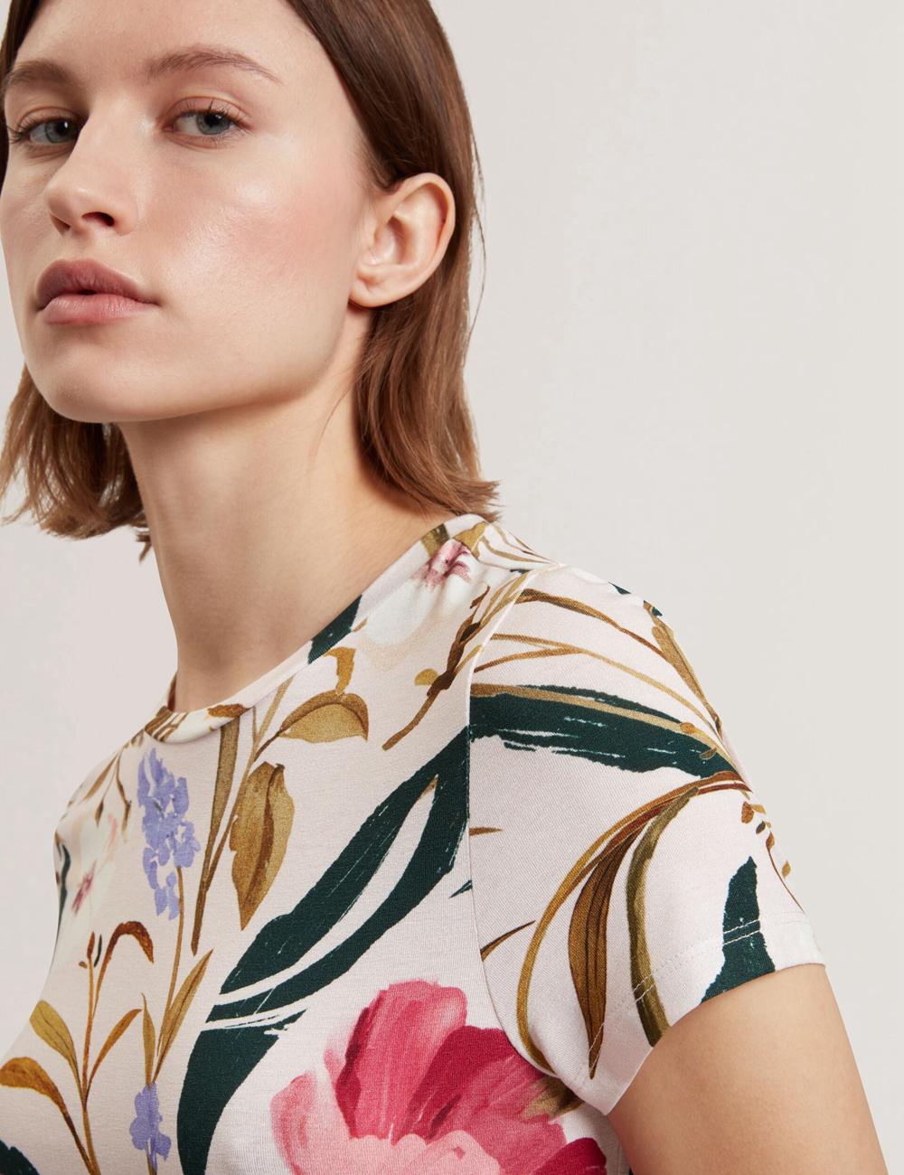 Women Ted Baker BELLIEA - Painted Floral Print Slim Fit T-Shirts Pink | India  HNLS-68437