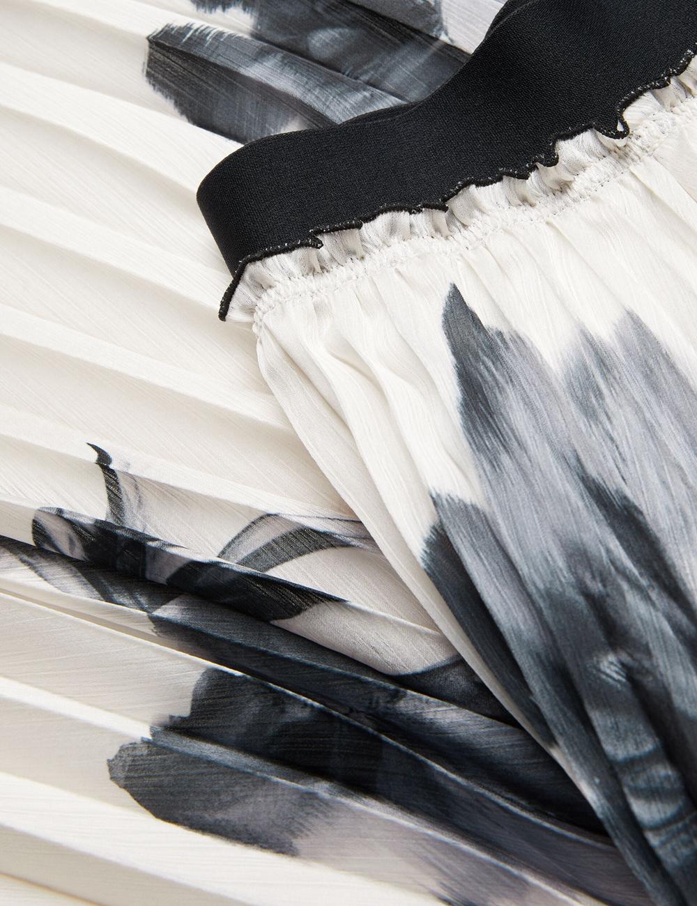 Women Ted Baker EMISTA - Monochrome Print Pleated Midi Skirts Ivory | India  XTPB-43786
