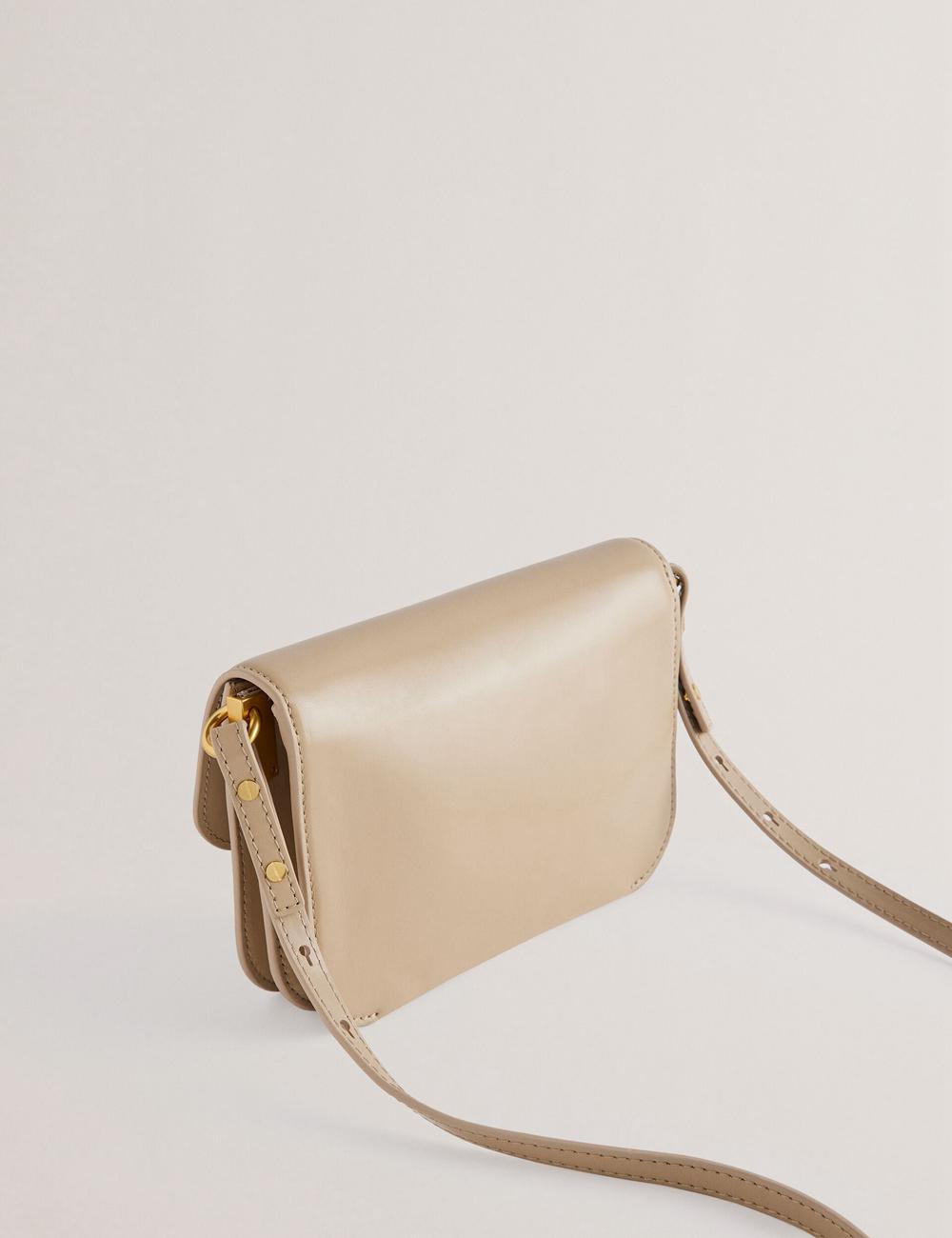 Women Ted Baker KKAYSA - Leather Twist Lock Small Crossbody Bags Taupe | India  GTYH-50196