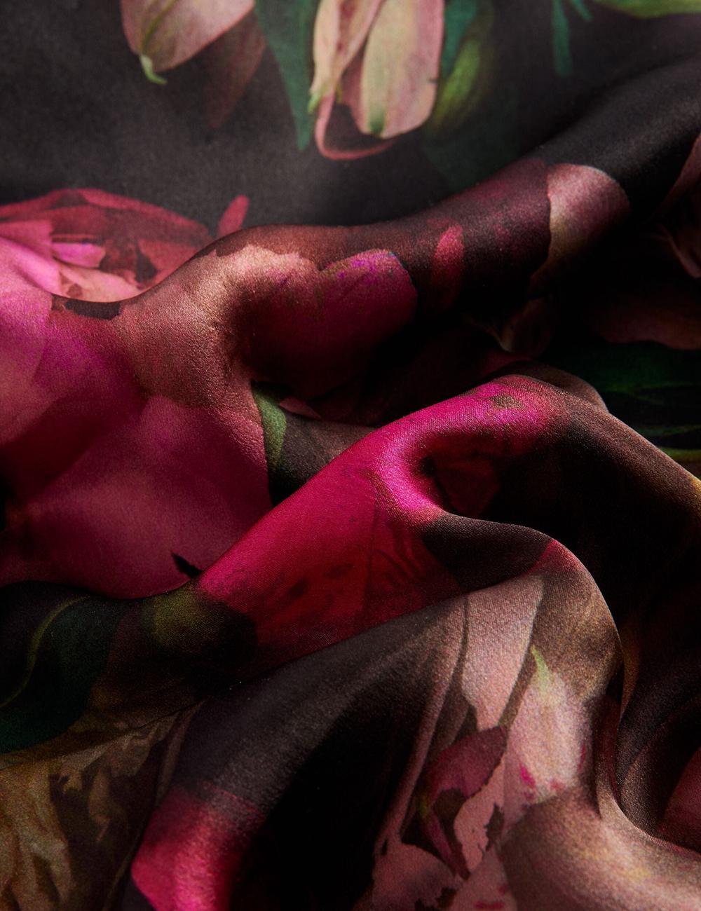 Women Ted Baker LEEEAA - Printed Silk Satin Square Scarves Black | India  CKDM-75824