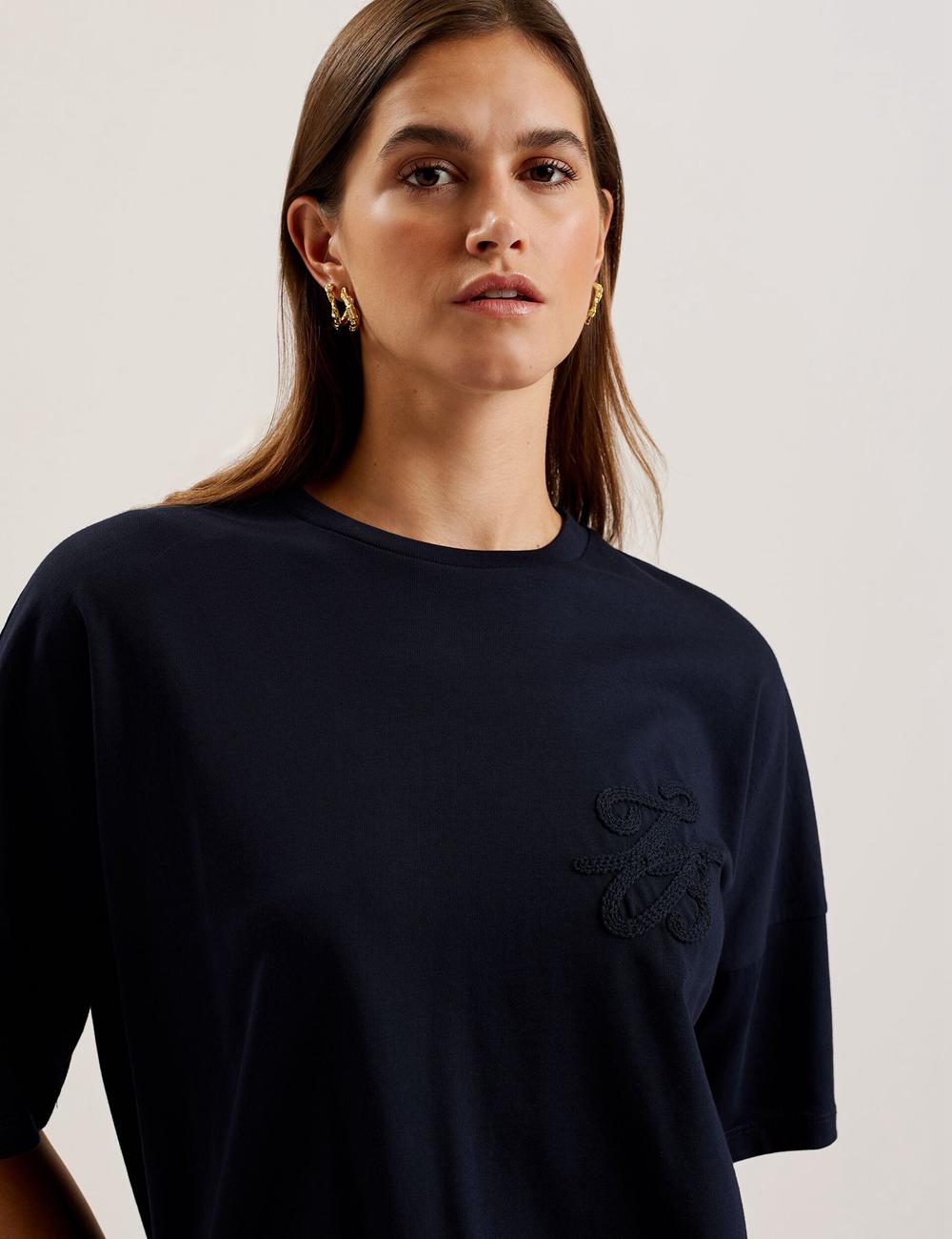 Women Ted Baker MALORRY - Embroidered Logo Boxy Cotton T-Shirts Navy | India  PLBC-87139
