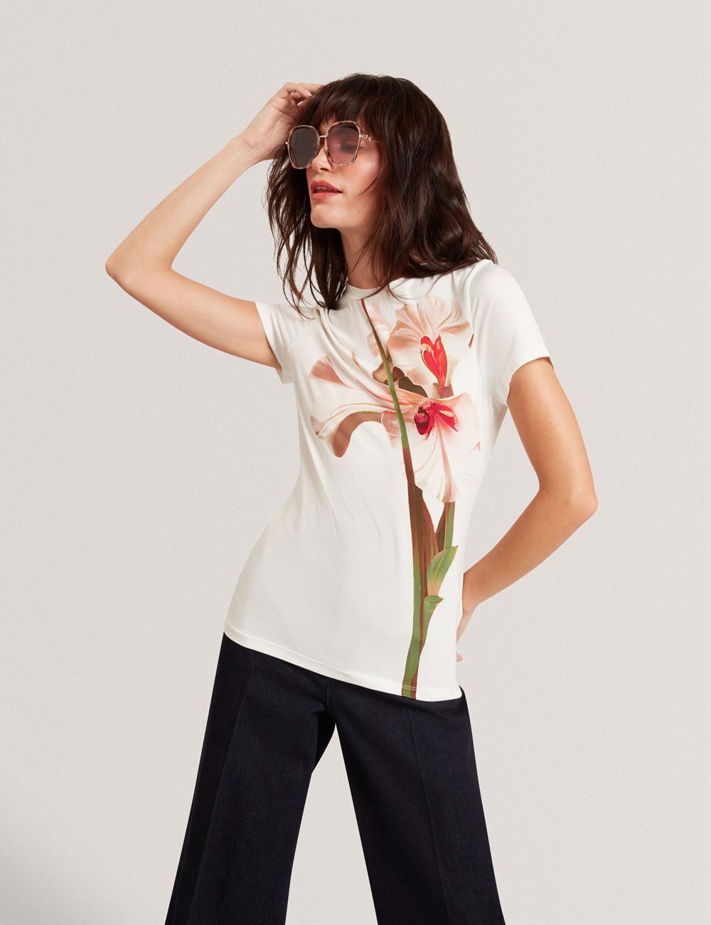 Women Ted Baker MEELIEE - Floral Graphic Fitted Crew Neck T-Shirts Nude-Pink | India  NJBU-67314