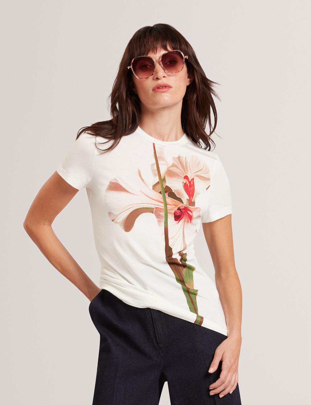 Women Ted Baker MEELIEE - Floral Graphic Fitted Crew Neck T-Shirts Nude-Pink | India  NJBU-67314